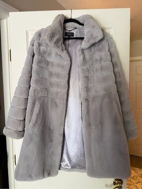 Jones New York Light Gray Plush Teddy Coat